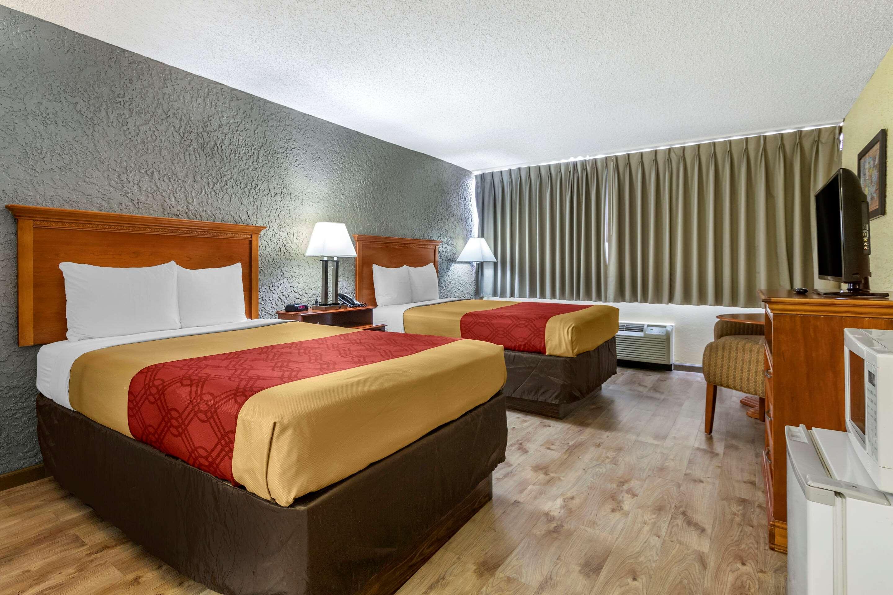 Econo Lodge Broken Arrow-Tulsa Esterno foto