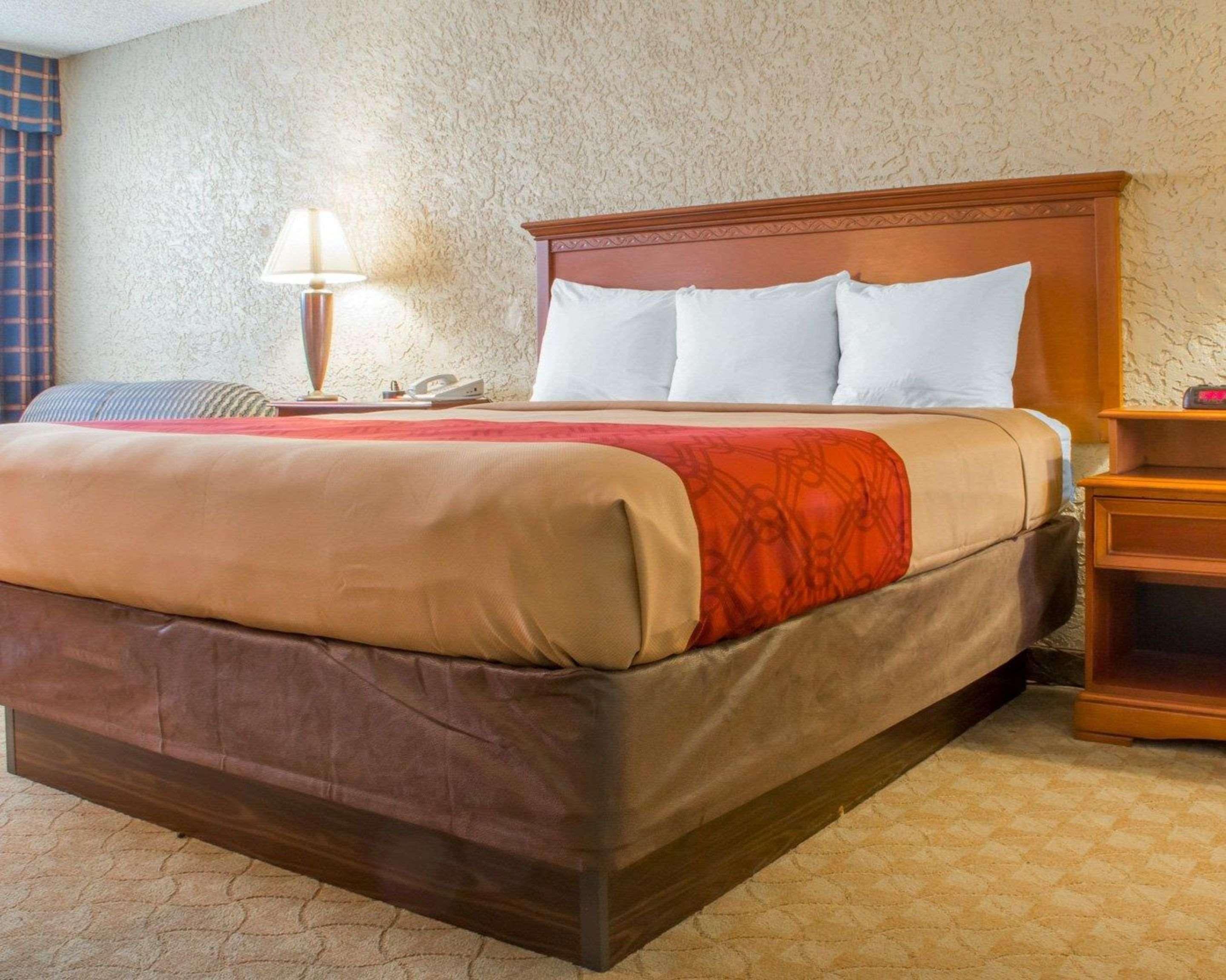 Econo Lodge Broken Arrow-Tulsa Esterno foto
