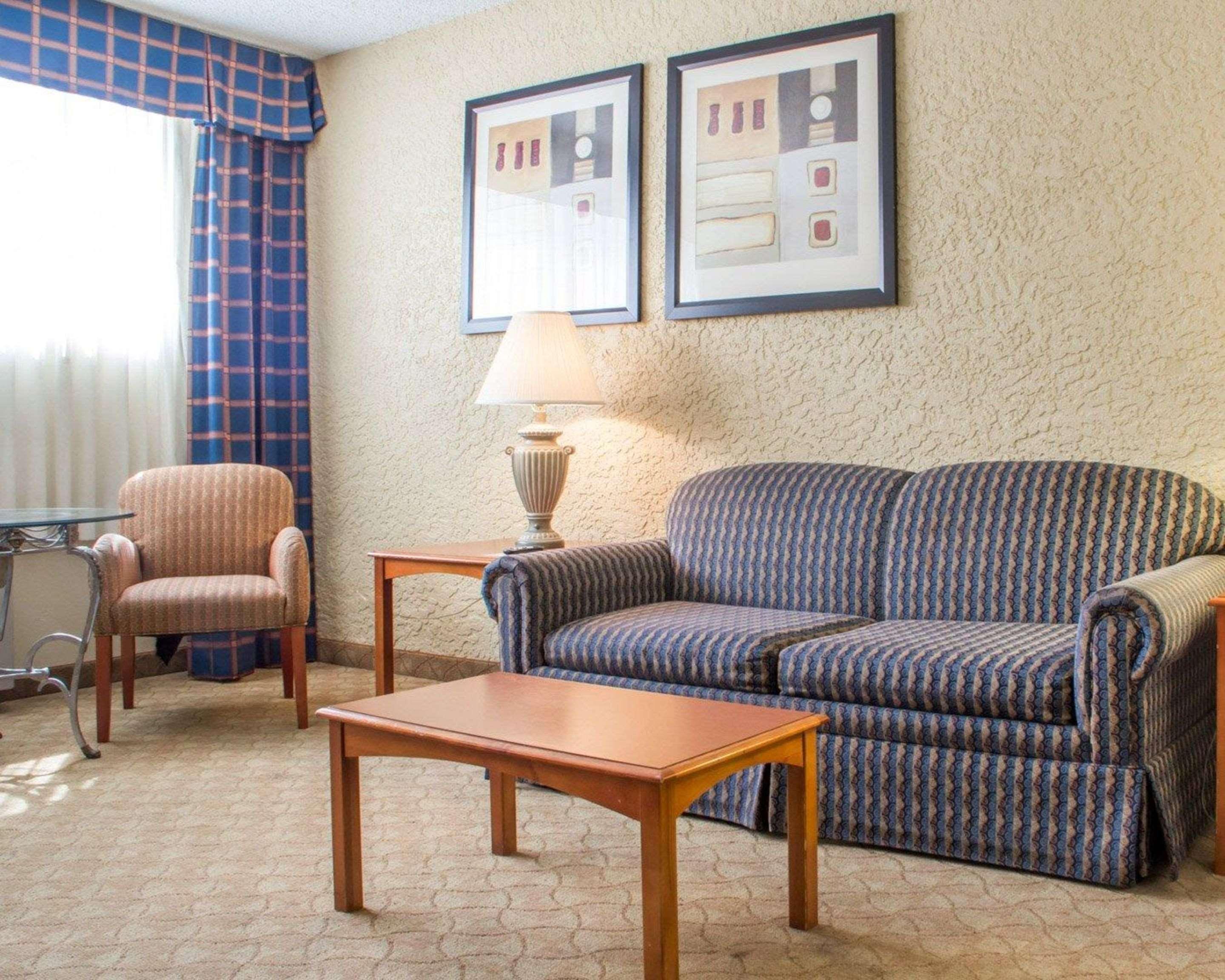 Econo Lodge Broken Arrow-Tulsa Esterno foto